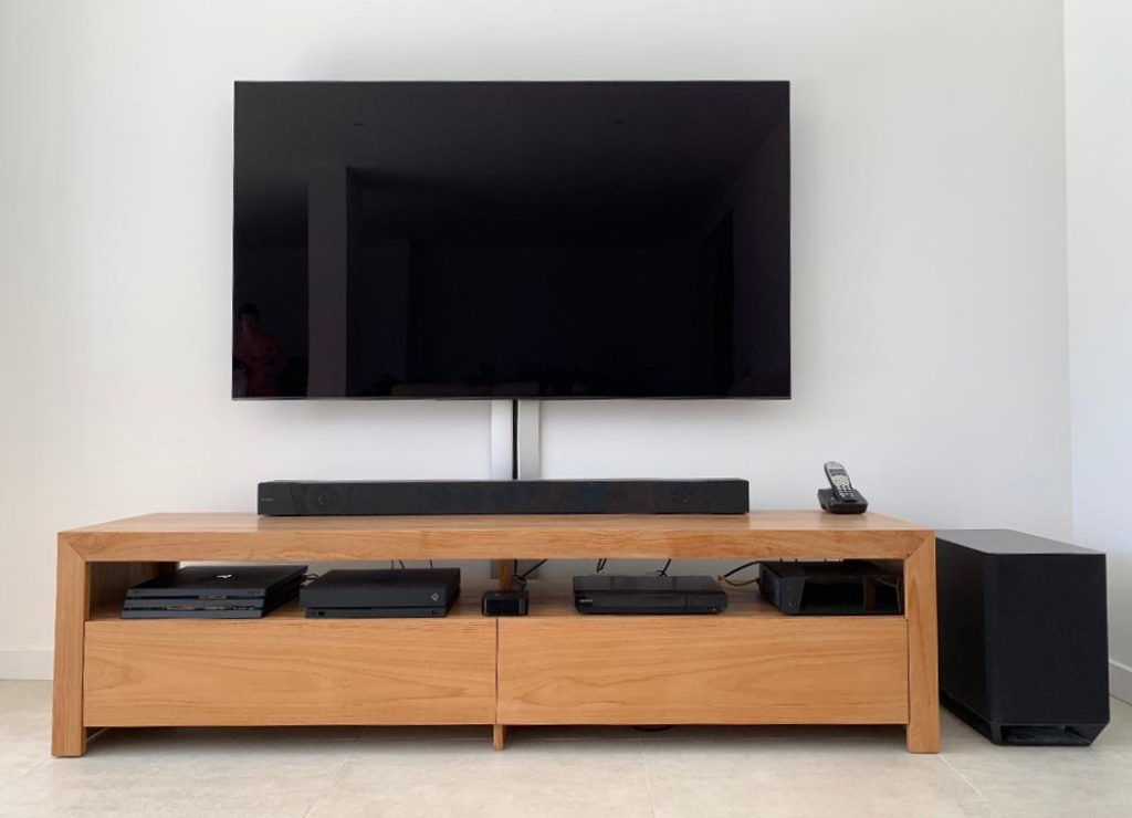 Téléviseur mural · Salon — réalisation I-TV